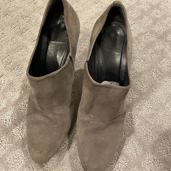 STUART WEITZMAN Suede Cover Up Botties Platform Heels Fog size 8 - Picture 10 of 10